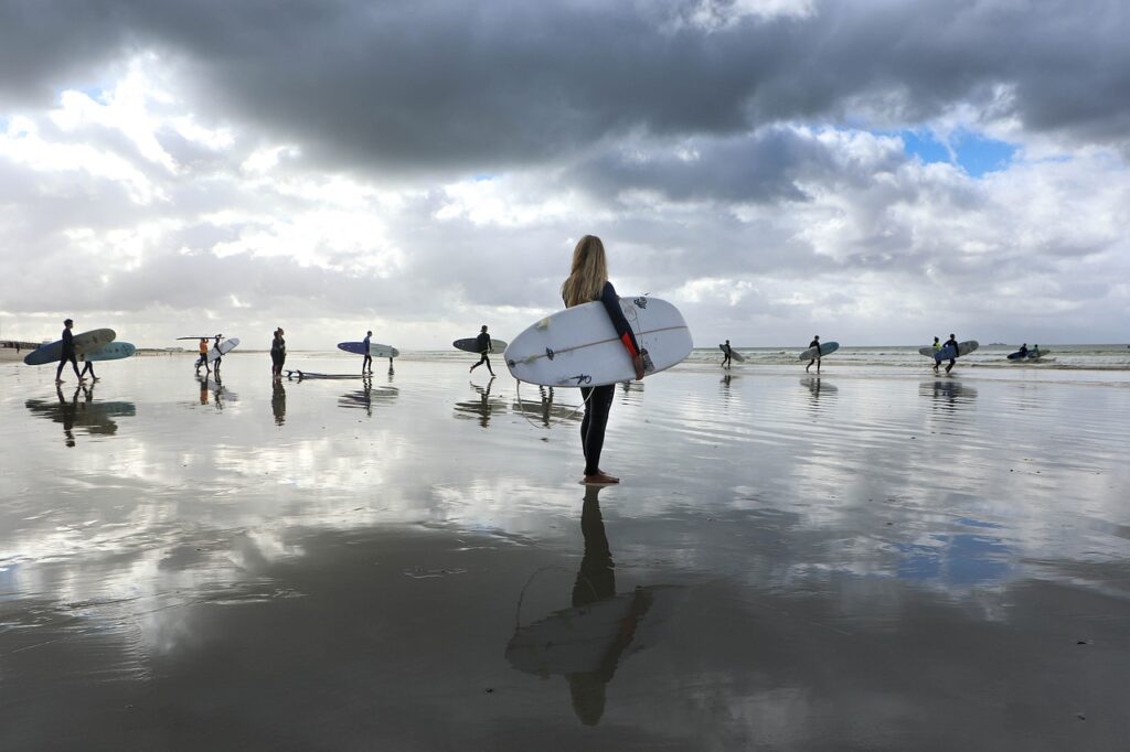 surfers, woman, beach-4390427.jpg